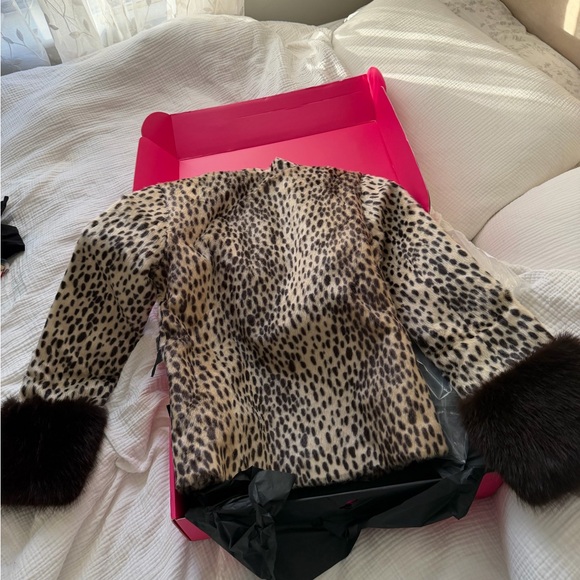 Carelli Dolly Leopard Print Fur Jacket - Picture 5 of 5